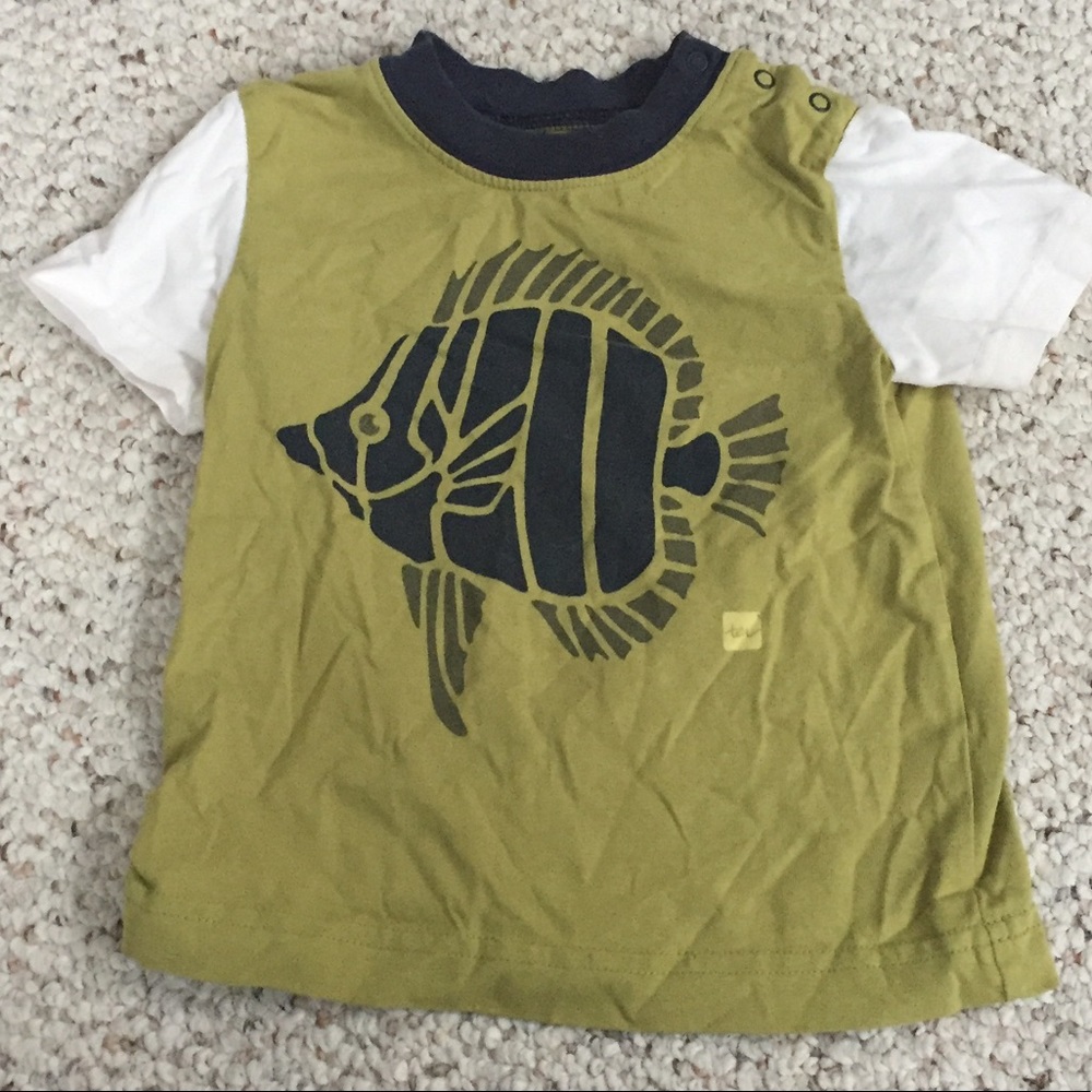 Tea™️ green t-shirt. Size: 12-18 mos